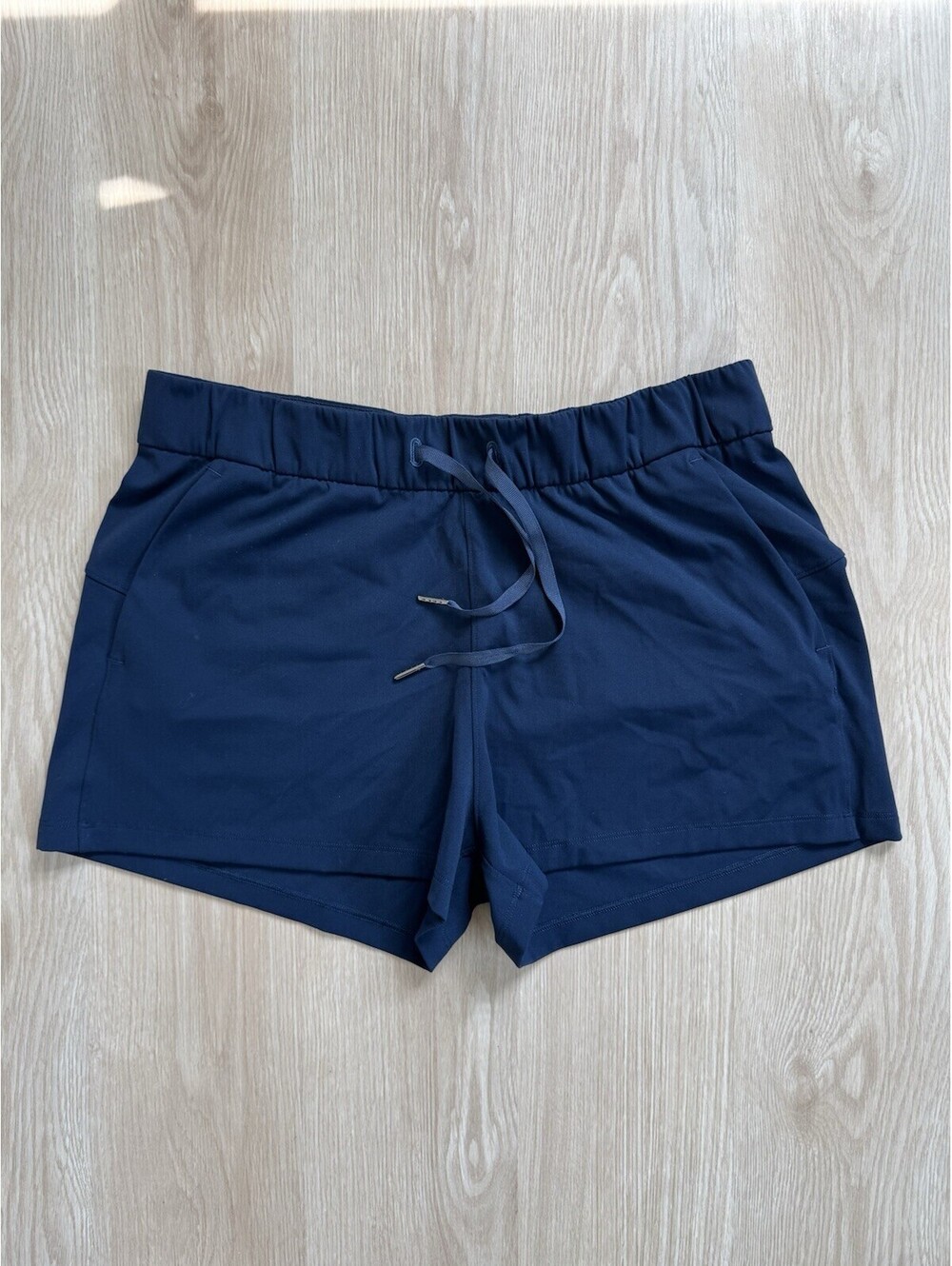 Lululemon on the fly luxtreme shorts -10